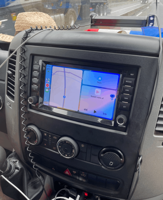 Mercedes Sprinter Van | 2010-2016 | Android Screen