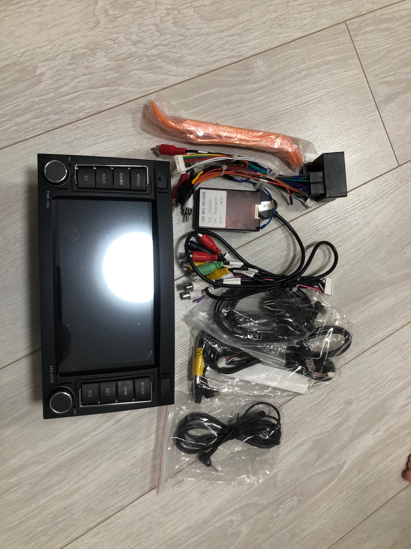 Volkswagen Touareg | 2004-2011 | Android Screen VMS