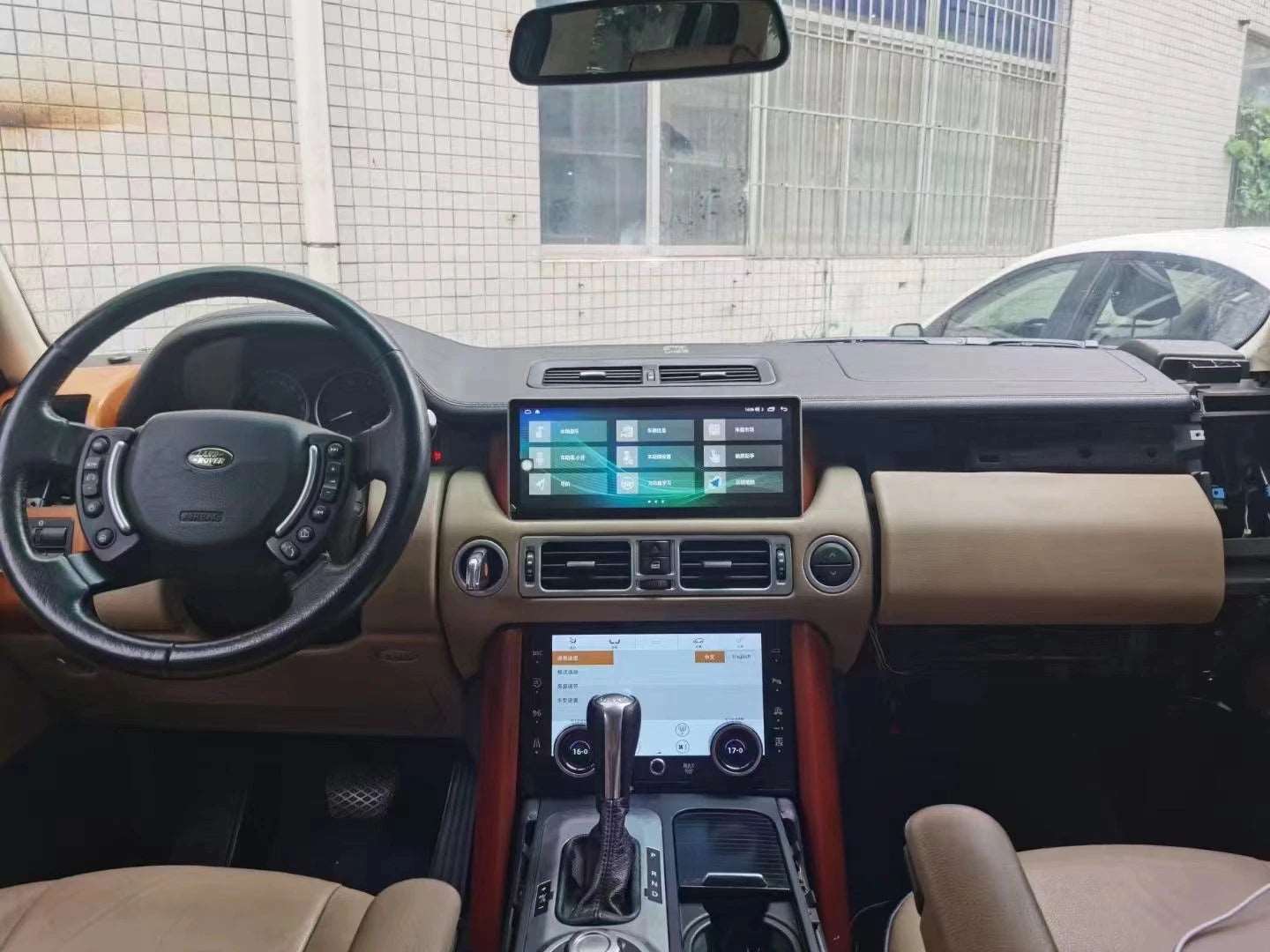 Land Rover Range Rover | 2002-2012 | Android Screen VMS